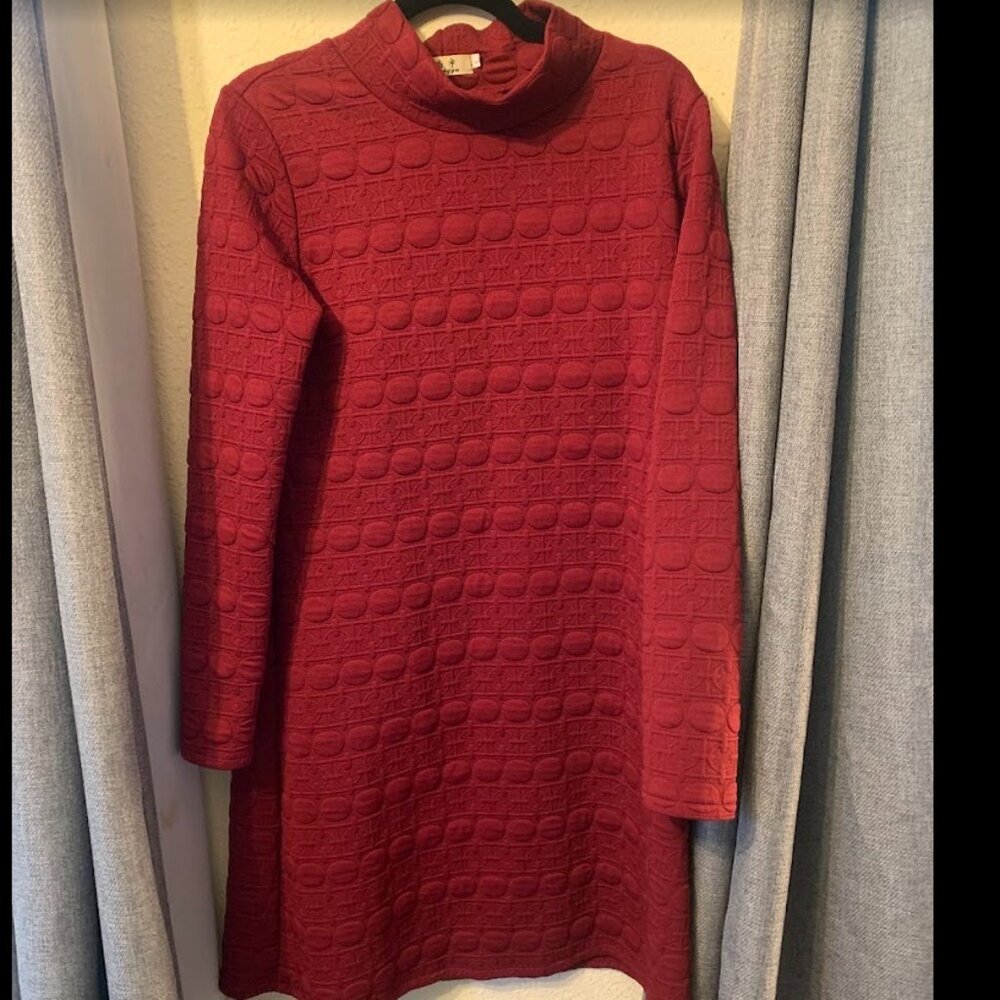Shangyu Deep Red Mock Turtleneck Quilted Dress - Size L